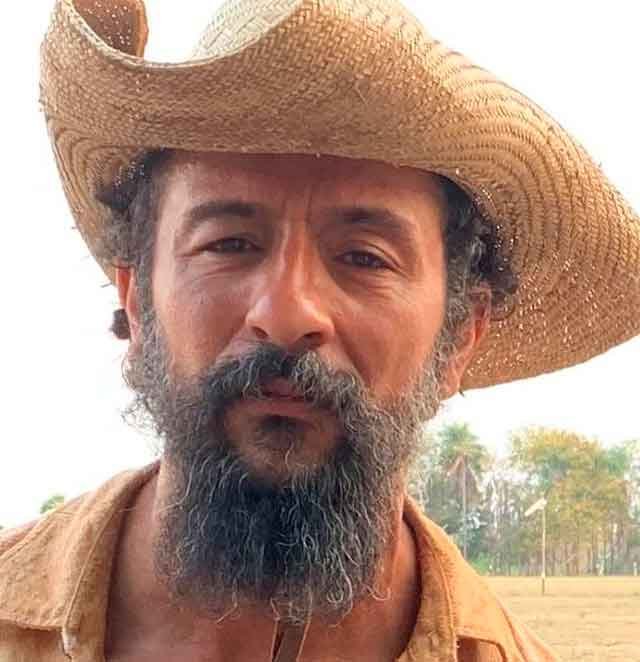 Vídeo: Irandhir Santos ganha festa surpresa do elenco de Pantanal 2 Irandhir Santos, que dá vida ao personagem José Lucas na novela Pantanal, da TV Globo