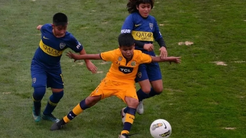 Jogador de 13 anos da base do Rosario Central morre baleado na Argentina