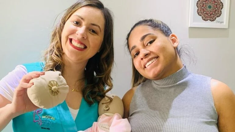 Mamãe de primeira viagem, Mc Loma faz curso de amamentação na Home Baby Assessoria