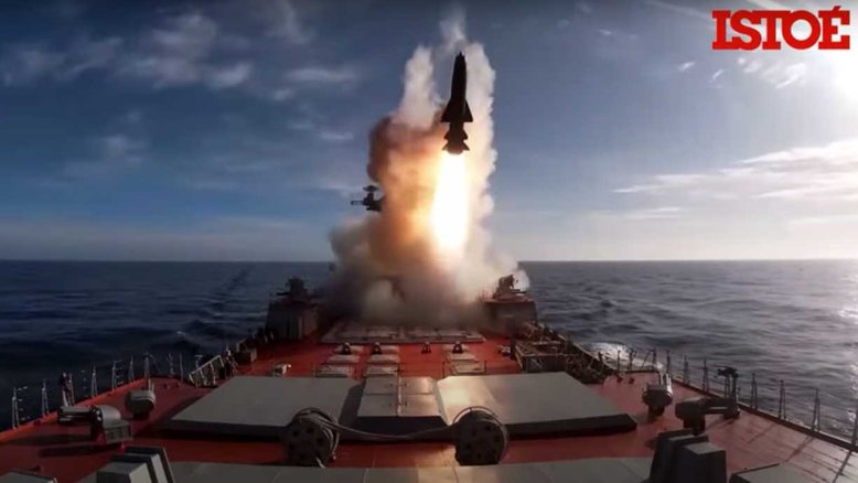 Rússia demonstra seu poder naval em exercício no Oceano Ártico