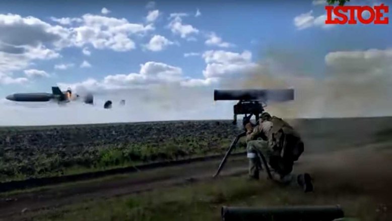 Rússia mostra ataque com armas antitanque em região ucraniana