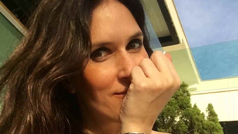 Sabine foi presa em agosto de 2022 após uma denúncia da Promotoria do Rio de Janeiro baseada nos crimes citados, ocorridos entre janeiro de 2020 e abril de 2021
