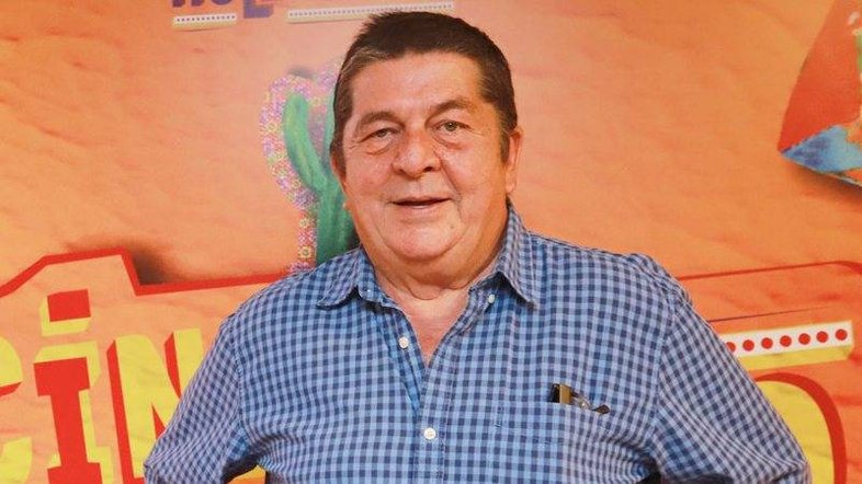 Stepan Nercessian pede novos seguidores para conseguir trabalho