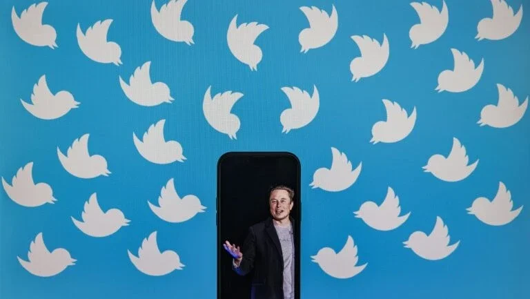 Acionistas do Twitter aprovam venda para Musk, que tenta se retirar do negócio