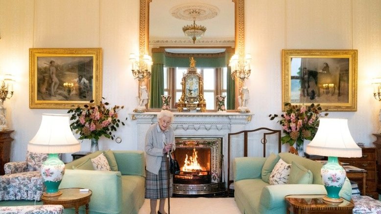 Saúde de Elizabeth II preocupa médicos; família real é chamada