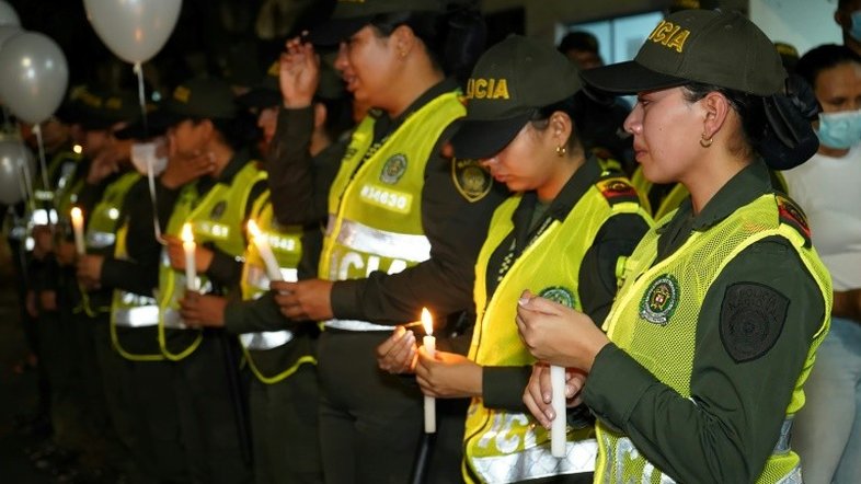 Ataque com explosivos deixa sete policiais mortos na Colômbia