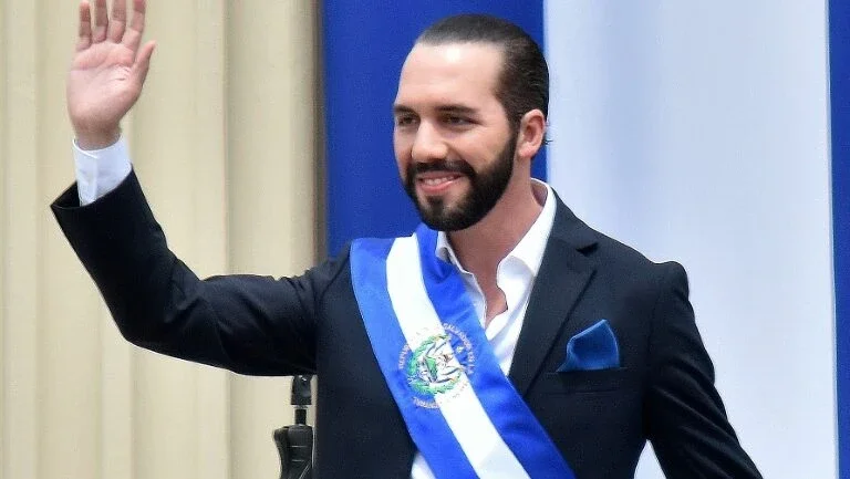 Decisão de presidente salvadorenho de tentar reeleição gera debate sobre legalidade
