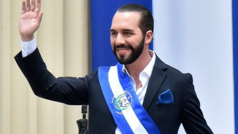 Decisão de presidente salvadorenho de tentar reeleição gera debate sobre legalidade