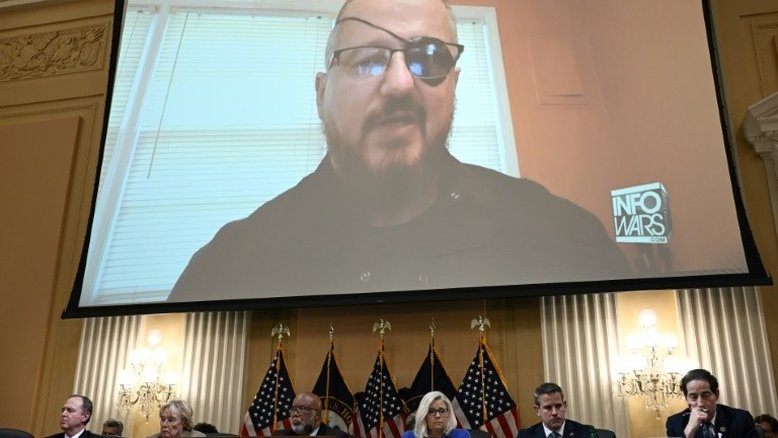 Partidários de Trump vão a julgamento por 'sedição'