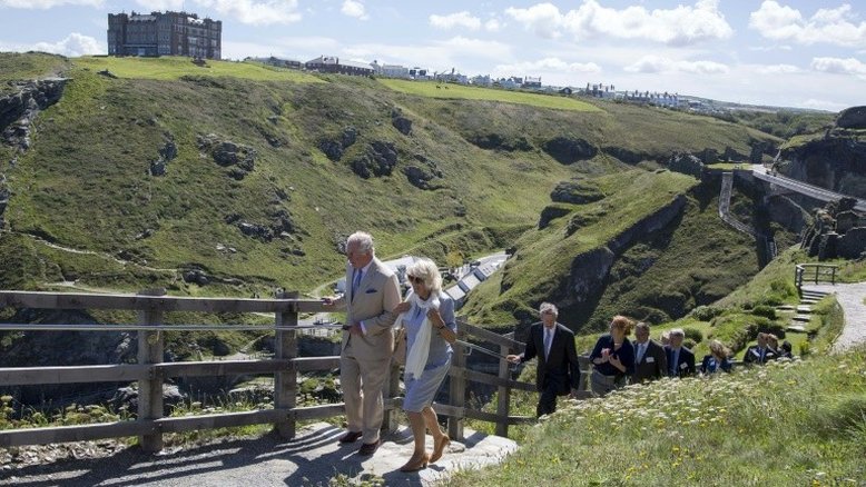 Erosão da costa ameaça castelos do Reino Unido