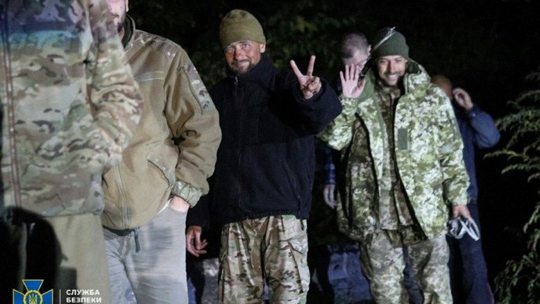 55 militares retornam à Rússia após troca de prisioneiros com a Ucrânia