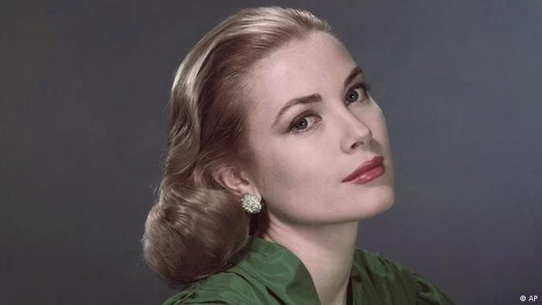 1982: Morre Grace de Mônaco