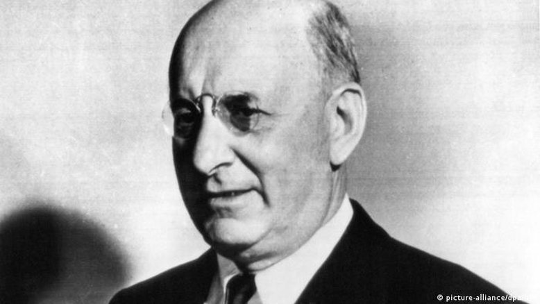 1944: Programa Morgenthau para a Alemanha pós-guerra, previa trabalhos forçados aos alemães
