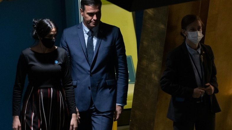 Presidente do governo espanhol testa positivo para covid-19