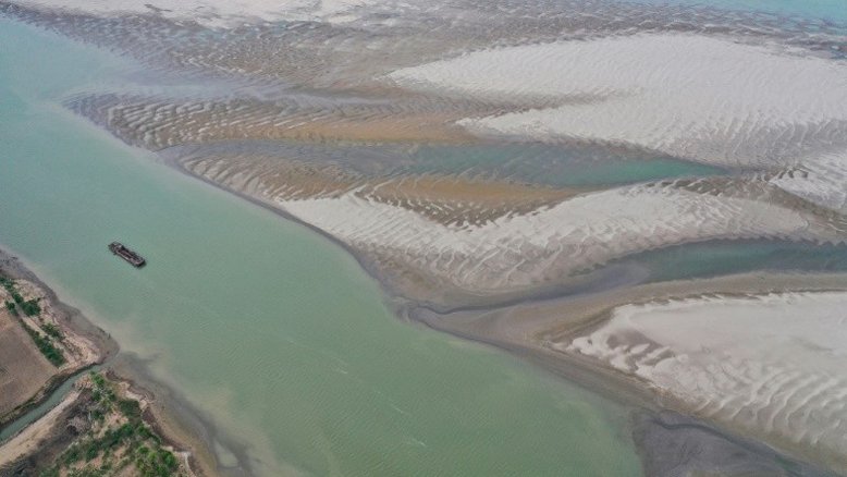 Cientistas afirmam que os fenômenos climáticos extremos, como as ondas de calor, secas e inundações, se tornam mais frequentes e intensos devido à mudança climática