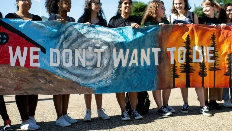 Inquietos ante o pessimismo dos mais jovens, ecologistas querem dar esperança