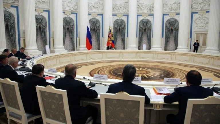Putin defende sua política 