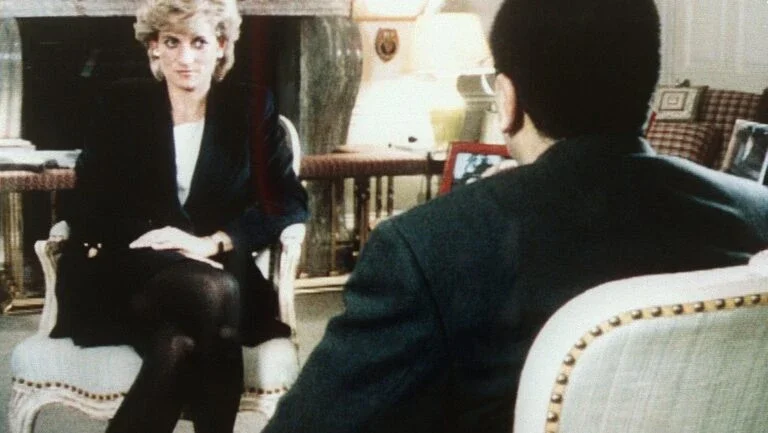 Cartas da princesa Diana durante divórcio do rei Charles são leiloadas por R$ 1 mi