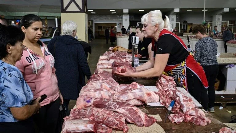 Pobreza e resiliência em Kryvyi Rih, a cidade do presidente ucraniano