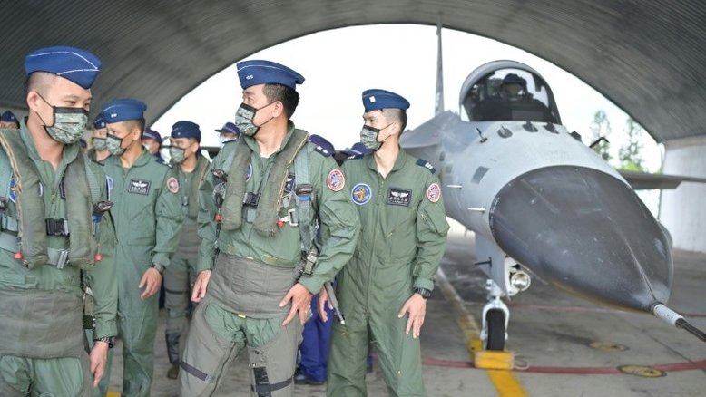 Taiwan registra número recorde de 446 incursões aéreas chinesas em um mês
