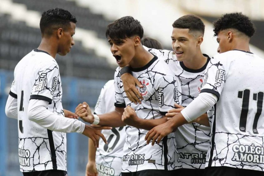 Corinthians vence o Barretos pelo Paulistão Sub-17; sub-15 perde para o Ibrachina