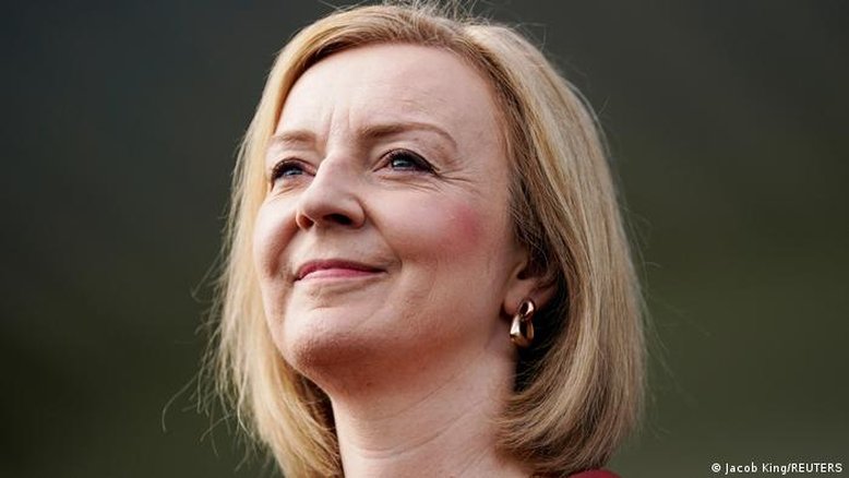 Quem é Liz Truss, a nova primeira-ministra do Reino Unido