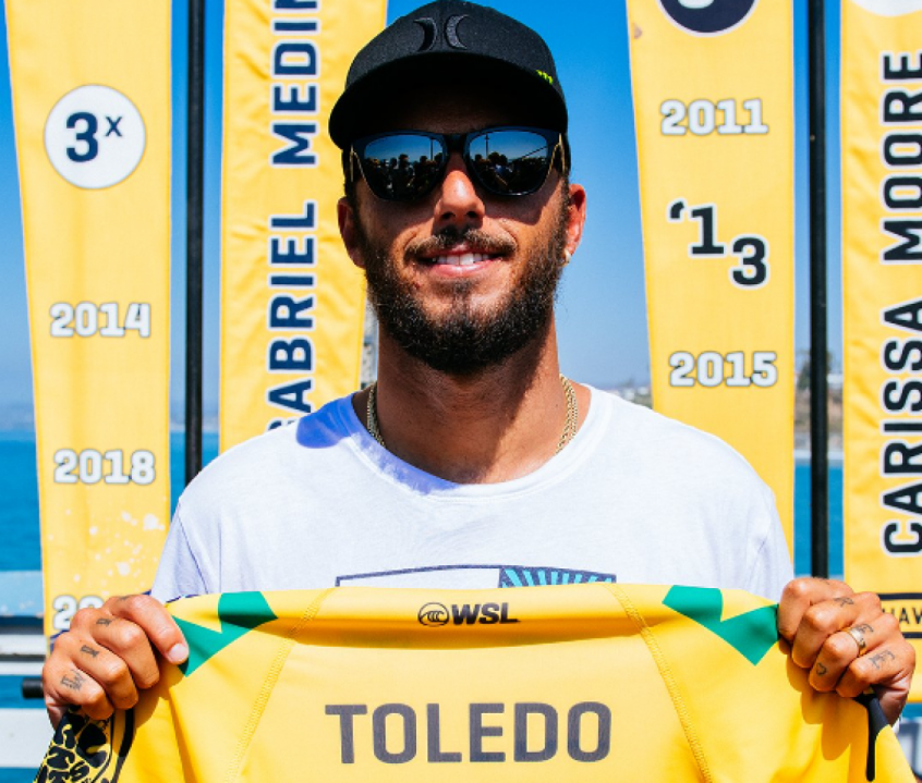 Filipe Toledo conquista título do Circuito Mundial de Surfe