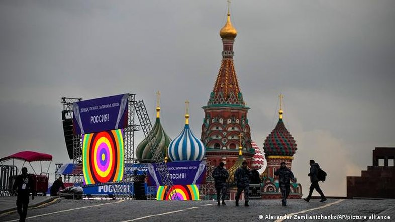 Putin decreta independência de duas regiões da Ucrânia