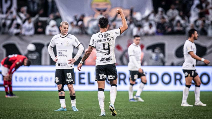 Apenas 3 atletas do Corinthians foram titulares em todos os jogos de 2022 -  Superesportes