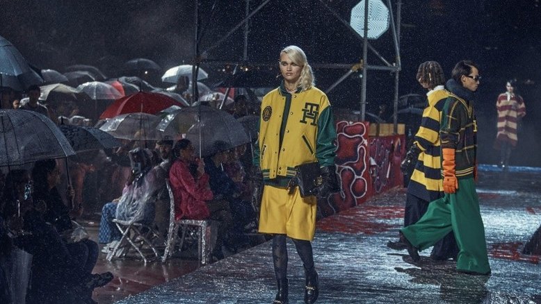 Hilfiger volta a Nova York com novo logo e foco no metaverso
