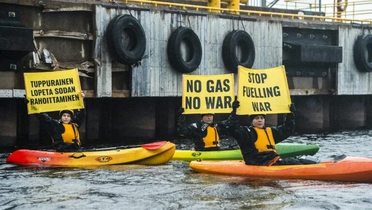 Greenpeace bloqueia gás russo na Finlândia