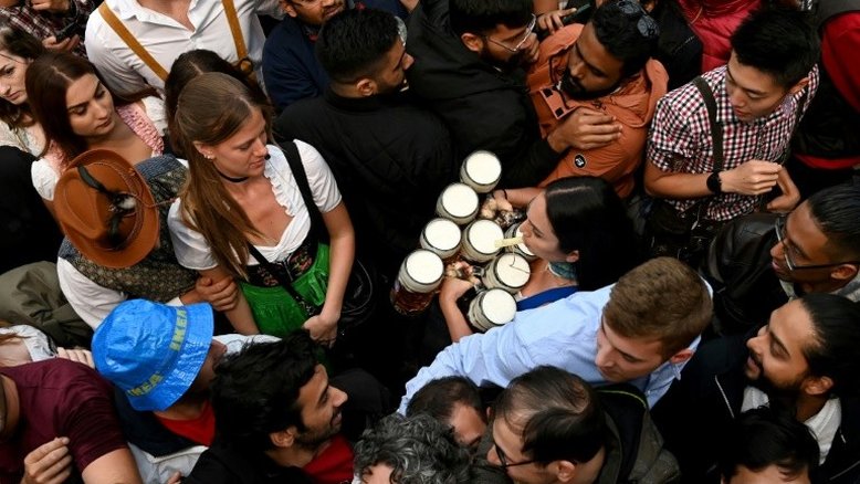 Munique celebra Oktoberfest após dois anos de cancelamento pela pandemia
