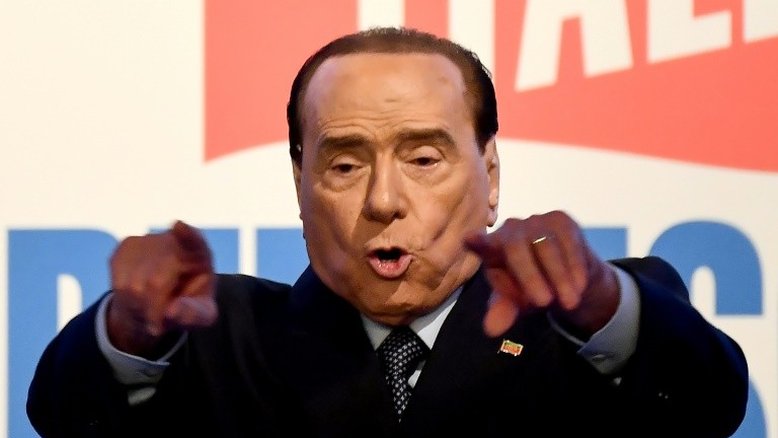 Berlusconi volta ao Senado italiano após ser expulso em 2013 por fraude fiscal