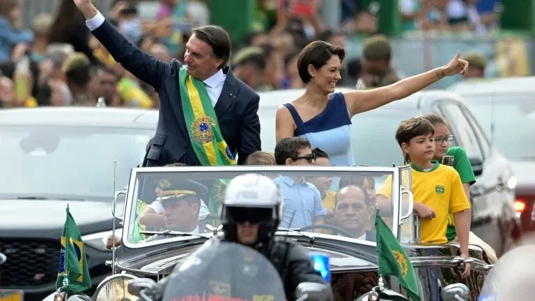 Últimas pesquisas mostram que Bolsonaro pode ser reeleito, diz analista