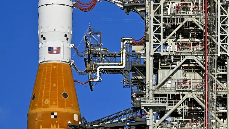 Nasa adia novamente lançamento de seu novo foguete à Lua