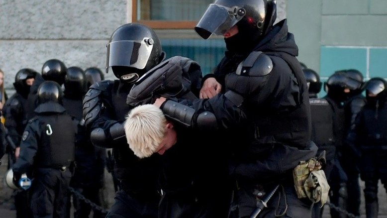 Mais de 100 detidos em protesto contra mobilização militar na região sudoeste da Rússia