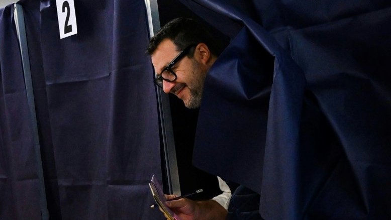 Itália vota em legislativas com coalizão de extrema direita como favorita