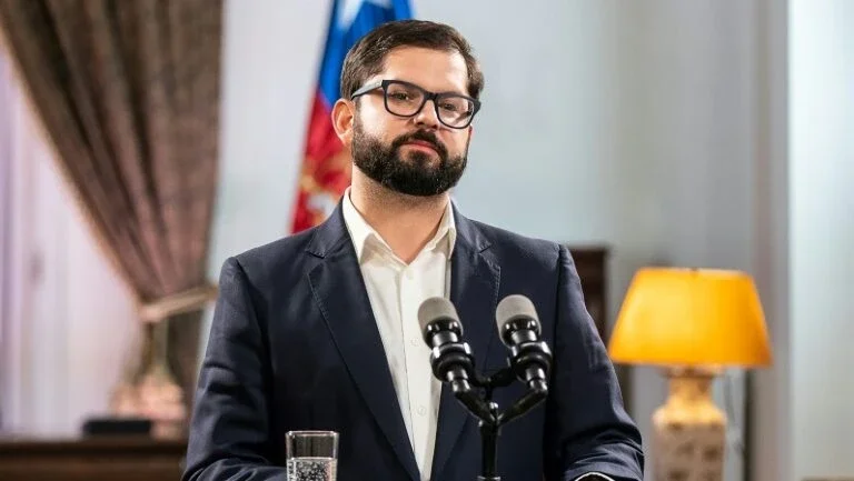 Boric inicia diálogos para traçar novo caminho constitucional no Chile