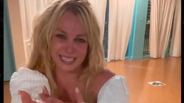 Britney Spears posta vídeo em que aparece dançando e chorando: 'Experiência  espiritual' - ISTOÉ Independente