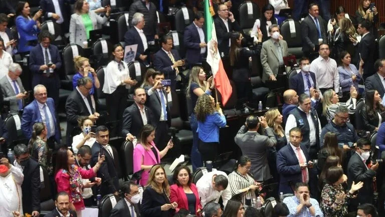 Partidos opositores no México suspendem aliança político-eleitoral