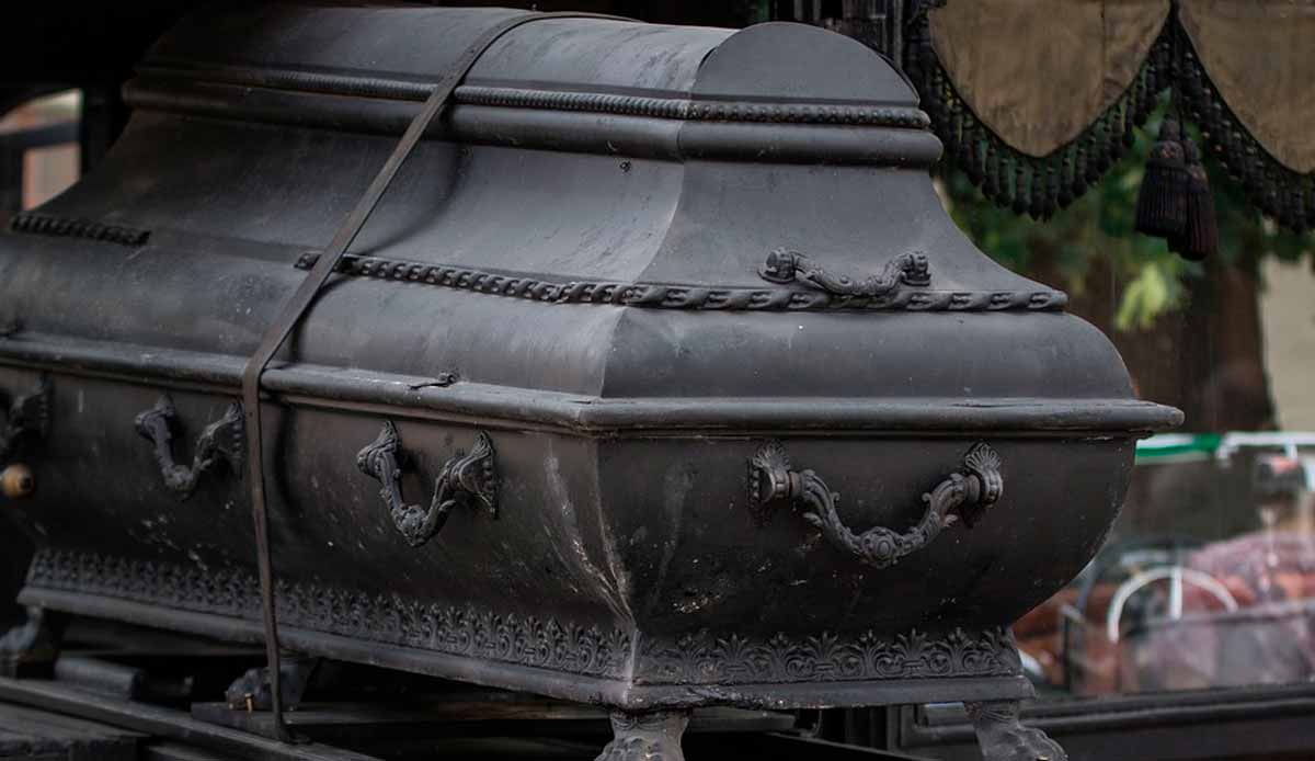 Porque caixões de chumbo são usados no enterro de integrantes da realeza britânica? Foto: Pexels