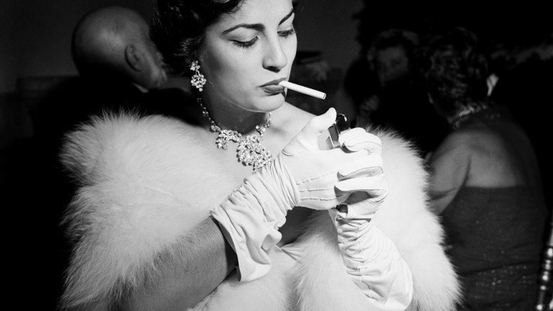 Atriz Irene Papas, estrela de "Zorba, o Grego", morre aos 93 anos