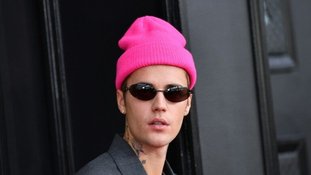 O cantor canadense Justin Bieber chega aos prêmios Grammy, 3 de abril de 2022 - AFP