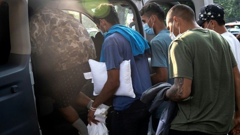 Guatemala contém avanço de 400 migrantes de Venezuela, Cuba e Haiti