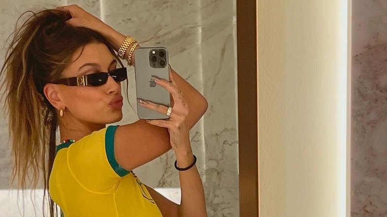 Filha e neta de brasileiros, Hailey Bieber se declara: 'Eu te amo, Brasil'