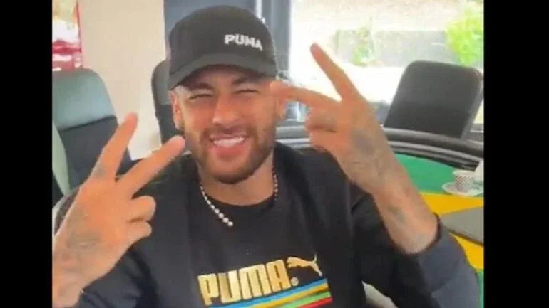Neymar declara apoio a Bolsonaro e Romário nas eleições de domingo