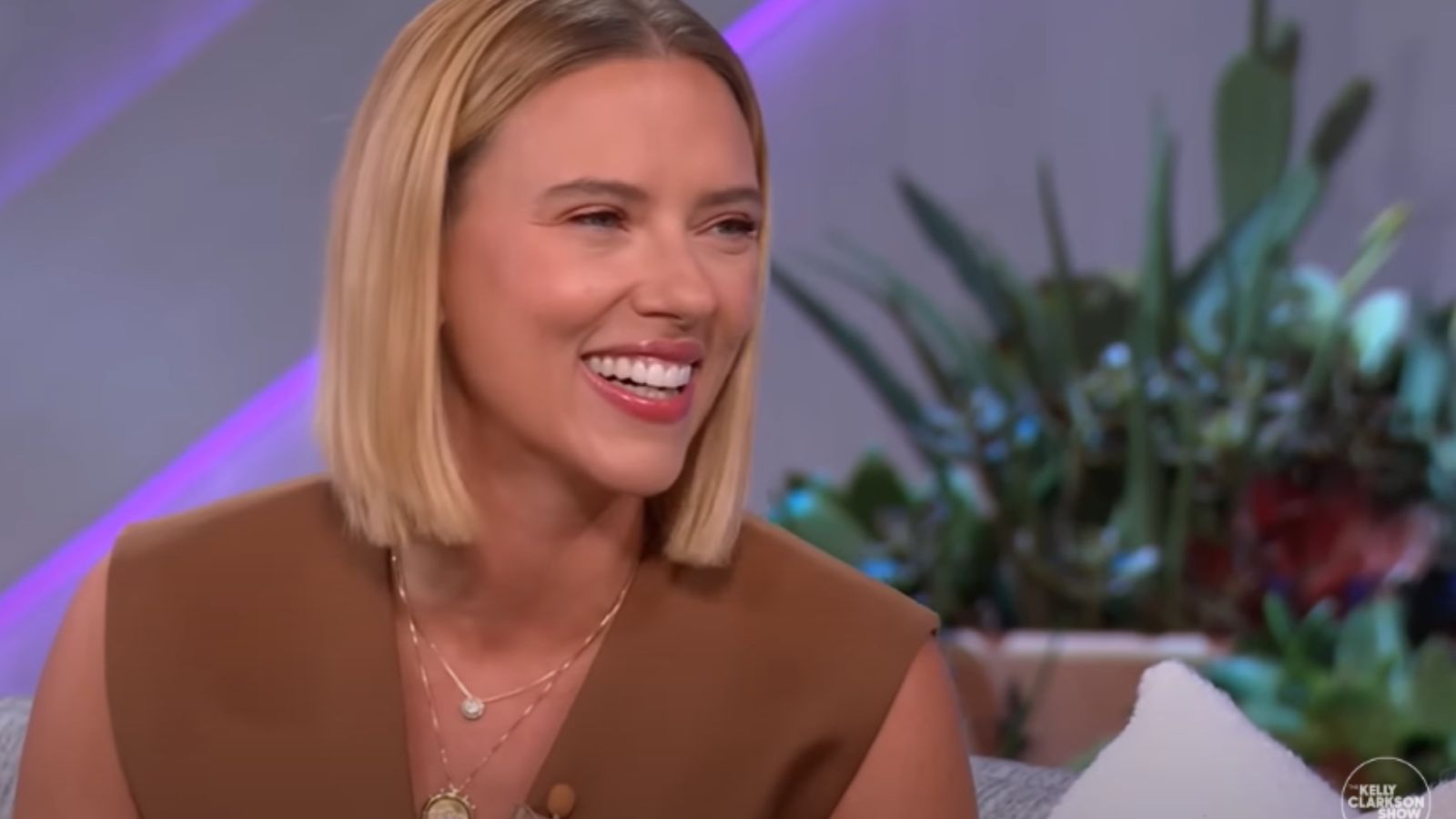 Scarlett Johansson revela que sogra não gostou do nome do neto