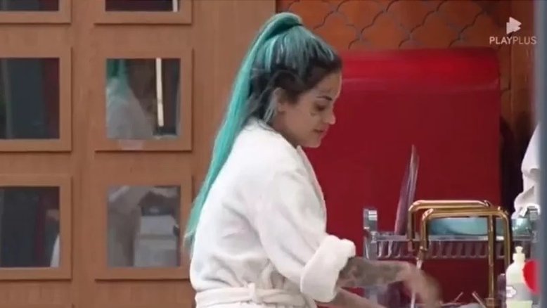 A Fazenda: 'Vai dar o c*', dispara Tati Zaqui ao bater boca com Bia Miranda