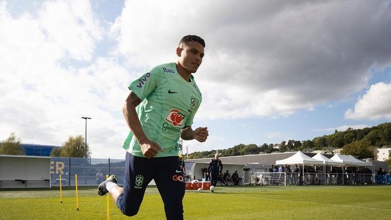 Thiago Silva celebra 38 anos e projeta 4ª Copa do Mundo da carreira
