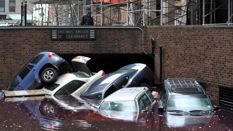 Dez anos após furacão Sandy, NY ainda é vulnerável ao clima
